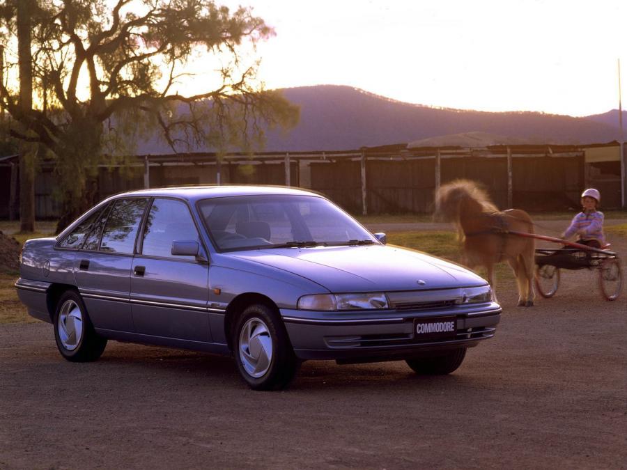  Holden Commodore 1988 года  (фото 3 из 7)